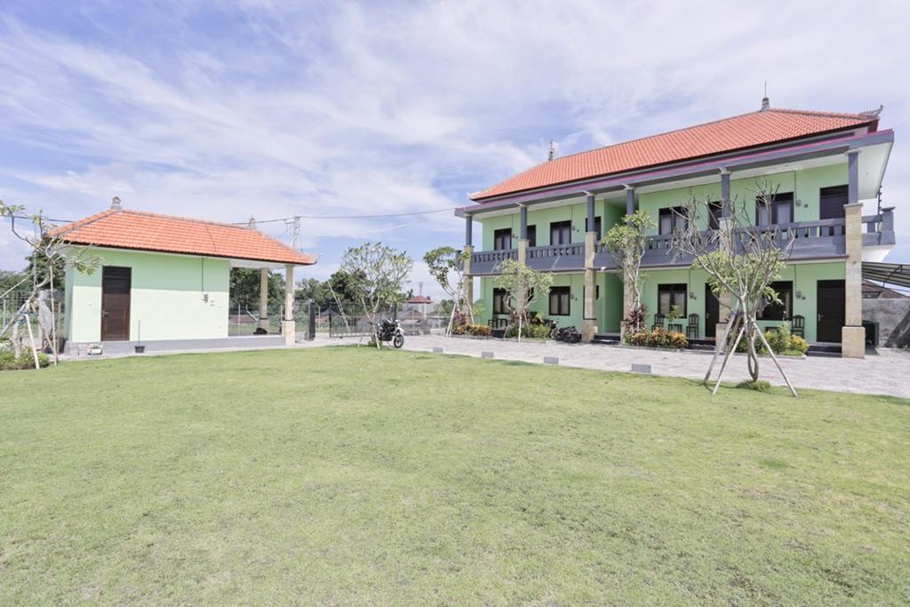 Reddoorz @ Kerobokan Canggu Кута Экстерьер фото