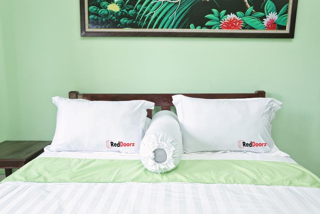 Reddoorz @ Kerobokan Canggu Кута Экстерьер фото