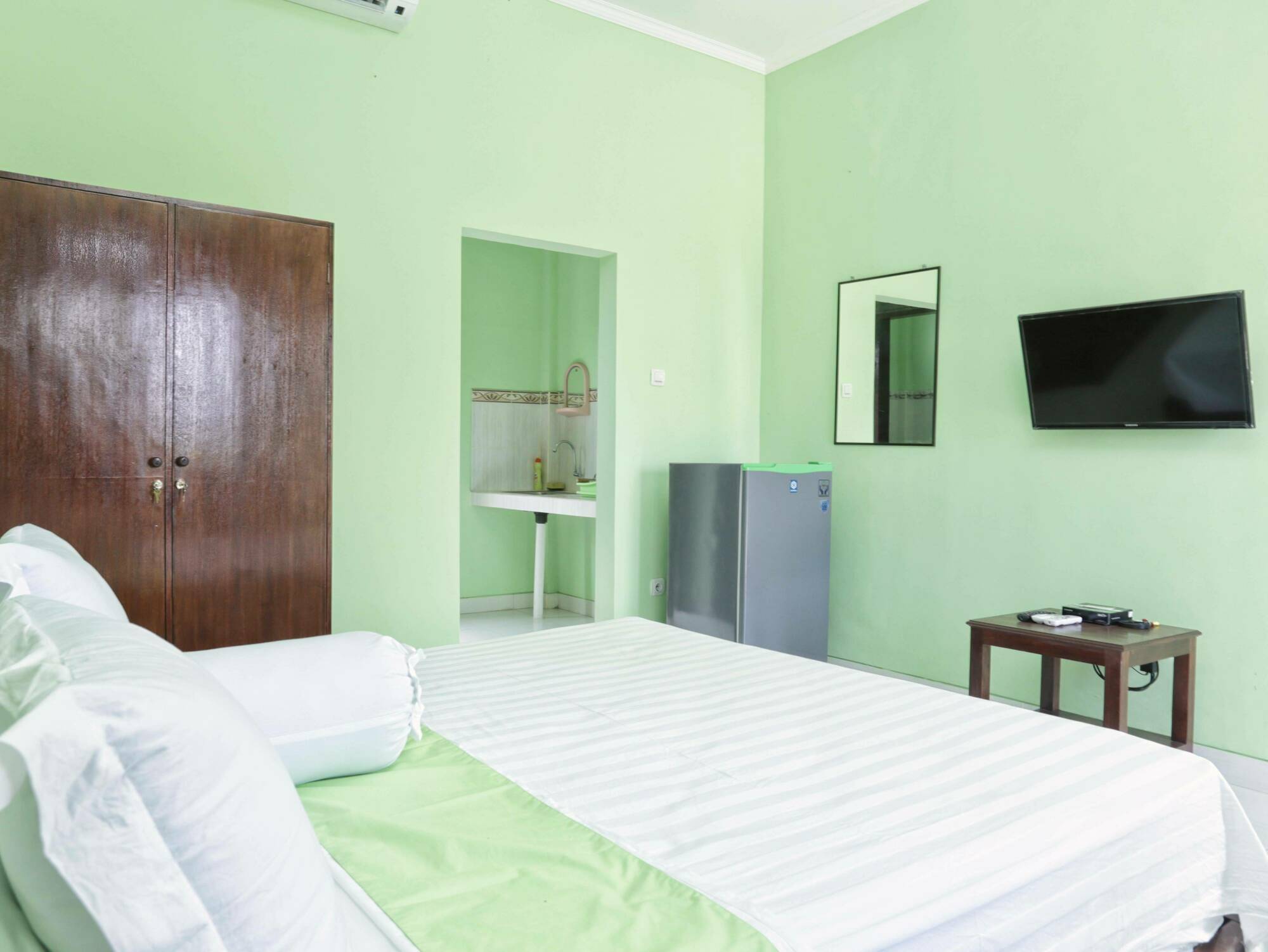 Reddoorz @ Kerobokan Canggu Кута Экстерьер фото
