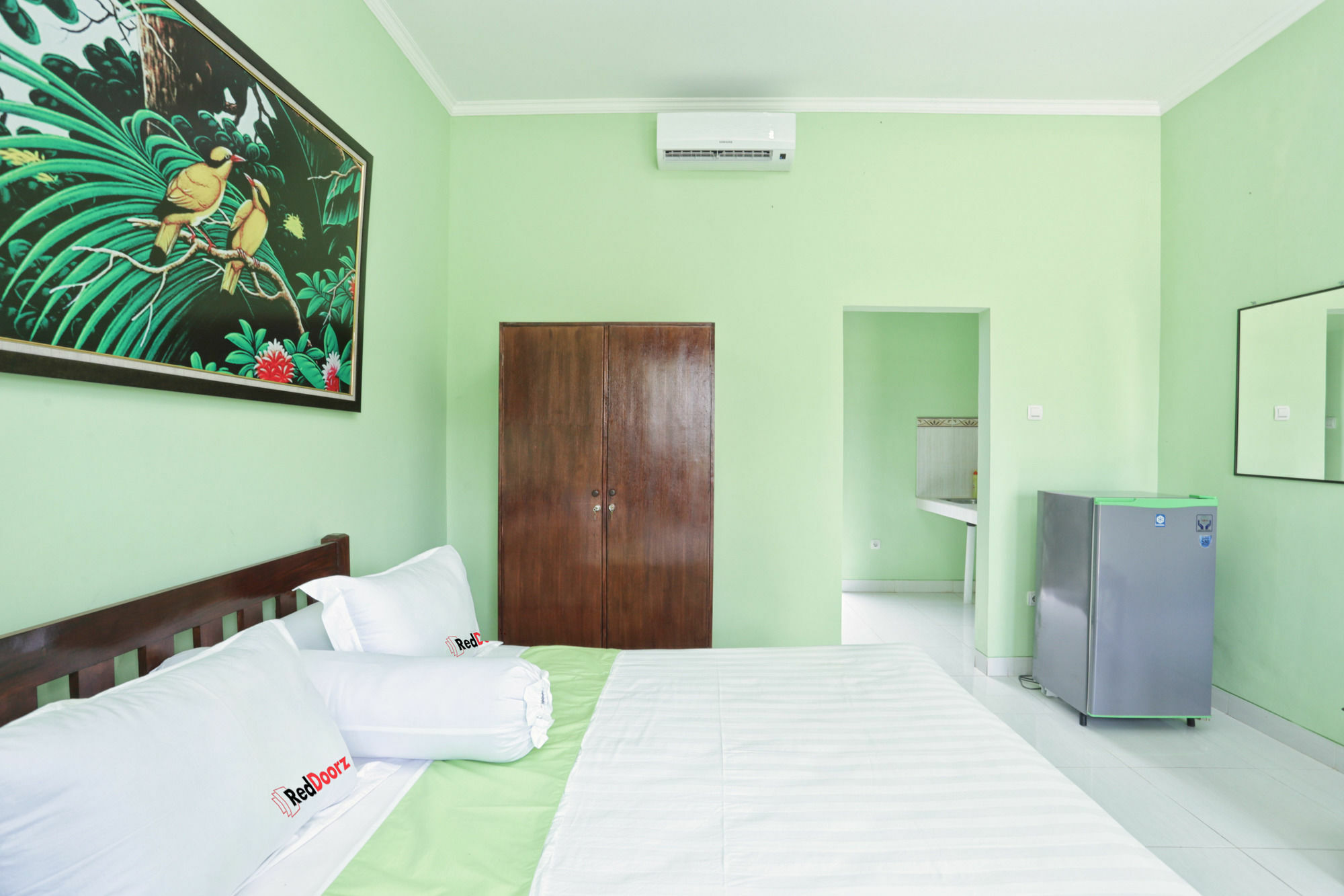 Reddoorz @ Kerobokan Canggu Кута Экстерьер фото