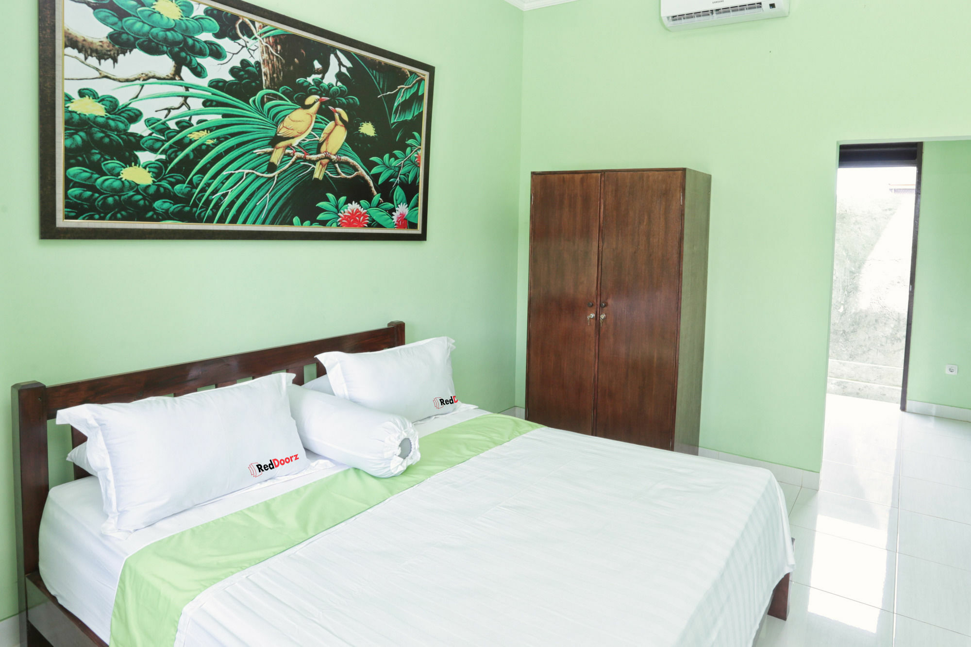 Reddoorz @ Kerobokan Canggu Кута Экстерьер фото